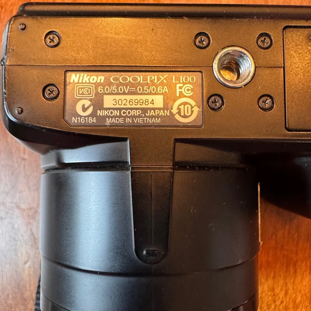 Nikon coolpix l100